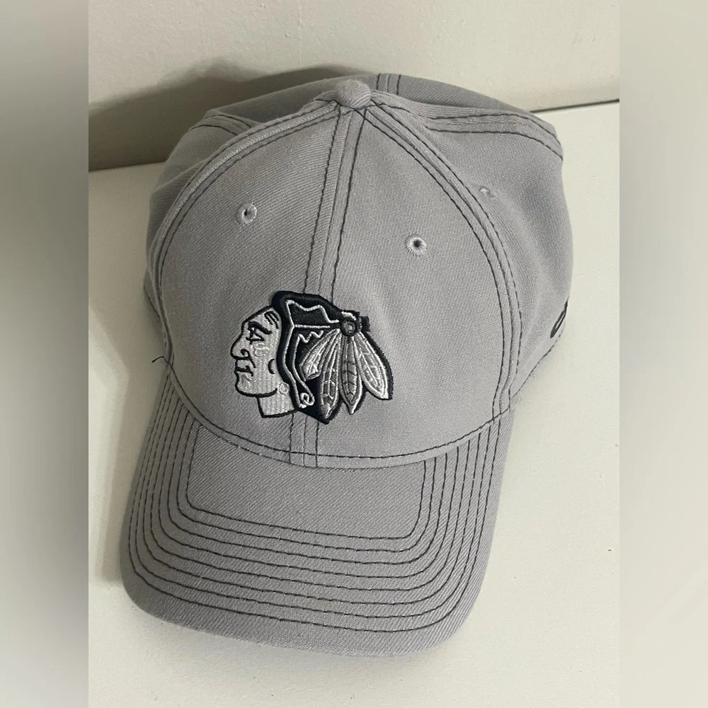 NHL Chicago Black hawks Gray Kids Cap with Embroidered Logo Size Large- XLarge‎